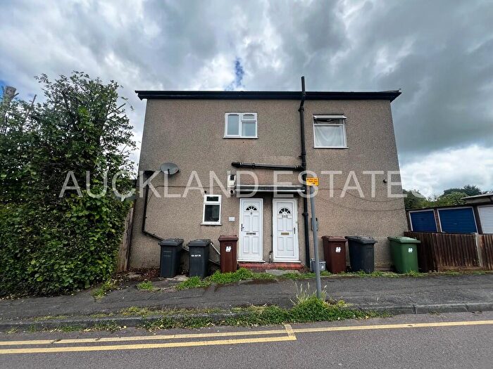 1 Bedroom Apartment To Rent In Barnet Road, Potters Bar, EN6