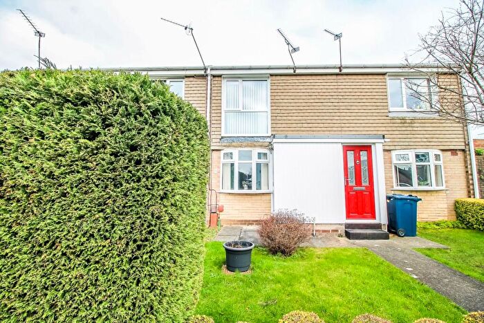 2 Bedroom Flat For Sale In Mardale, Albany, Washington, NE38