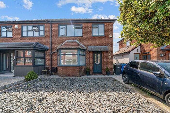 3 Bedroom Semi-Detached House For Sale In Highfield Avenue, Leigh, WN7
