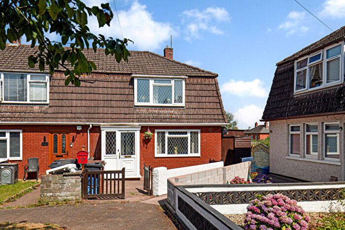3 Bedroom Semi-Detached House For Sale In Haymans Close, Cullompton, EX15