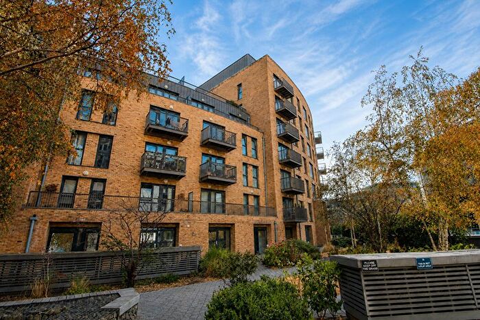 1 Bedroom Flat For Sale In Whitestone Way, Croydon, CR0