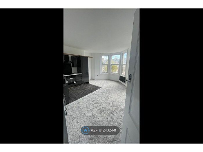 1 Bedroom Flat To Rent In Moorland Road, Weston-Super-Mare, BS23