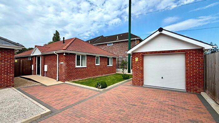 3 Bedroom Detached Bungalow For Sale In Boundary Court, Chard, Somerset, TA20