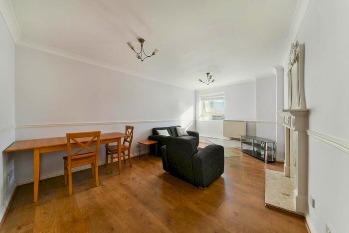 1 Bedroom Flat To Rent In Cathedral Lodge, Aldersgate Street, EC1A