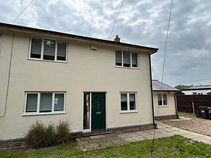 3 Bedroom Semi-Detached House To Rent In Bucks Alley, Bayford, SG13