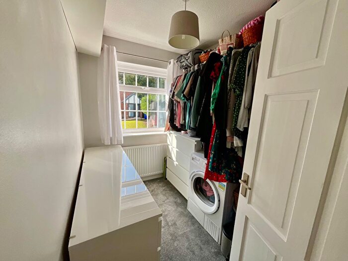 3 Bedroom Detached House For Sale In Ashbury Close, Norton, Runcorn, WA7