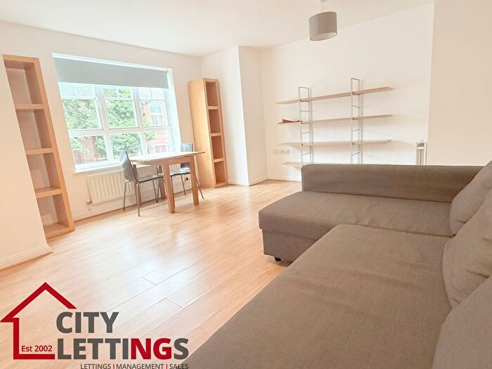 2 Bedroom Flat To Rent In Tudor Court, Arboretum, NG7