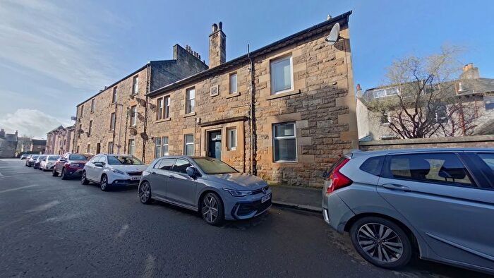 2 Bedroom Flat To Rent In James Street, Riverside, Stirling, FK8