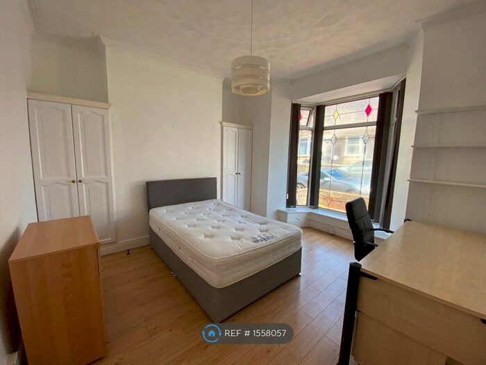 5 Bedroom Terraced House To Rent In Penbryn Terrace, Swansea, SA2