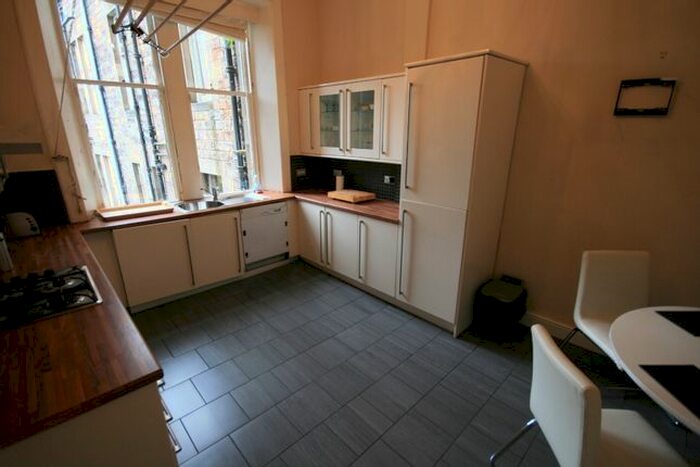 4 Bedroom Flat To Rent In Haymarket Terrace, Haymarket, Edinburgh, EH12
