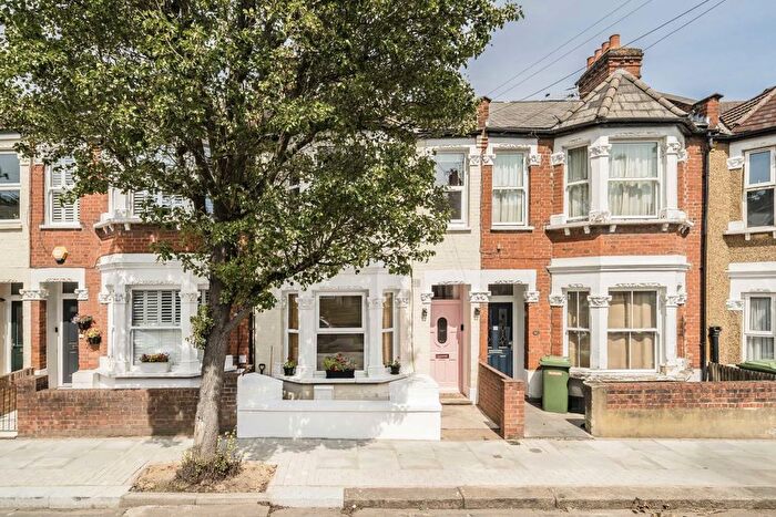 2 Bedroom Flat For Sale In Fernthorpe Road, Streatham, SW16