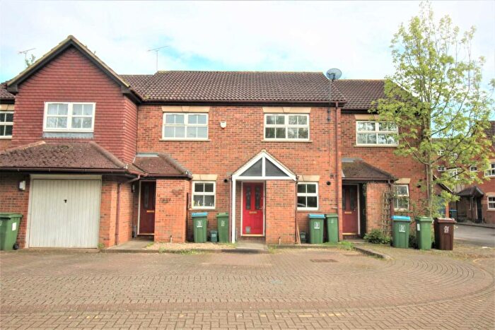 2 Bedroom Terraced House To Rent In Beaconsfield Road, Aylesbury, HP21