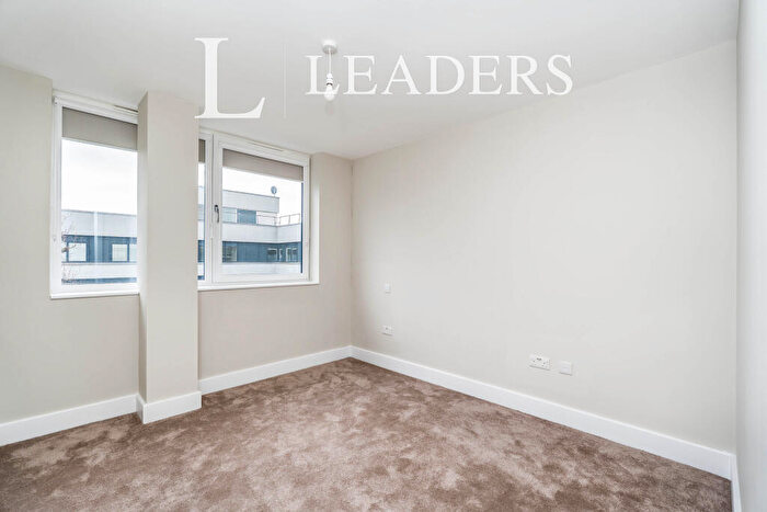 1 Bedroom Apartment To Rent In Compass Point, SO16