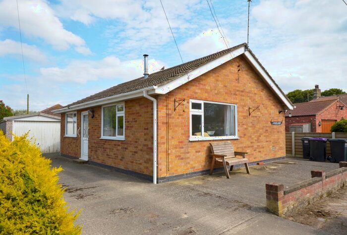 2 Bedroom Detached Bungalow For Sale In Lakeside, Anderby Creek, Skegness, PE24