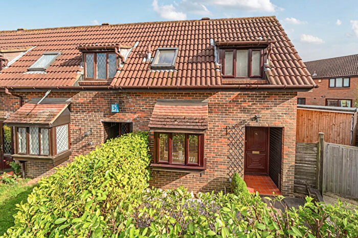 1 Bedroom End Of Terrace House For Sale In Tulip Close, Croydon, CR0