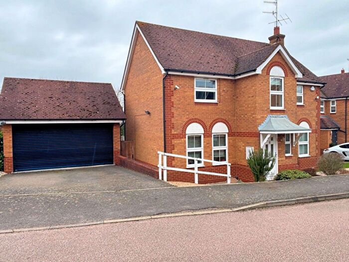 4 Bedroom Detached House For Sale In Edgbaston Drive, Porters Park, WD7