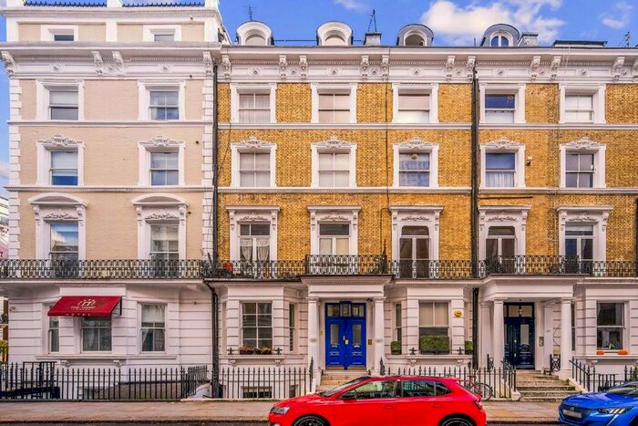 2 Bedroom Flat To Rent In Hogarth Road, London, SW5