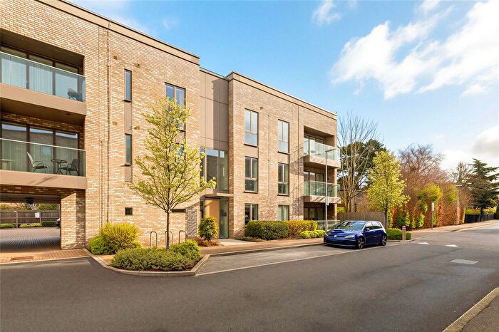 2 Bedroom Flat For Sale In Knightly Avenue, Cambridge, Cambridgeshire, CB2