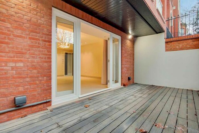 1 Bedroom Flat To Rent In Fitzjohns Avenue, Hampstead, NW3