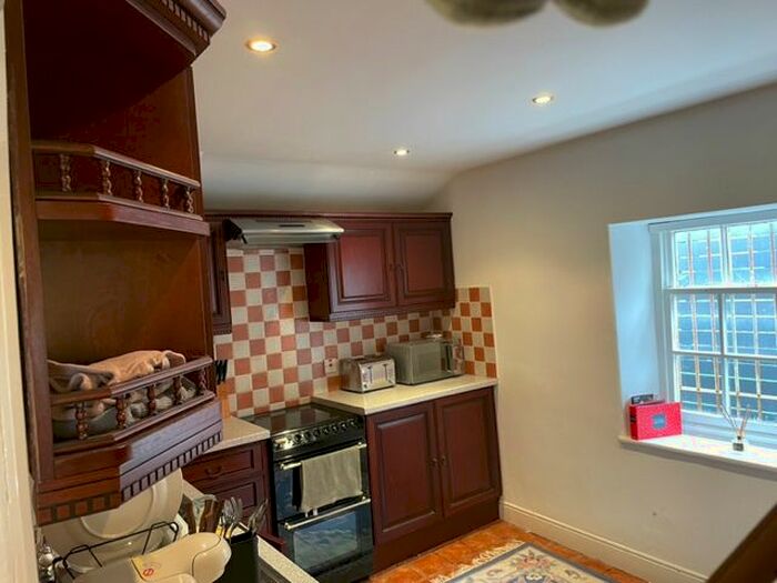 2 Bedroom Flat To Rent In A Bailgate, Lincoln, LN1