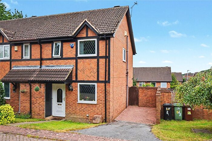 2 Bedroom Town House For Sale In Cromwell Rise, Kippax, Leeds, West Yorkshire, LS25