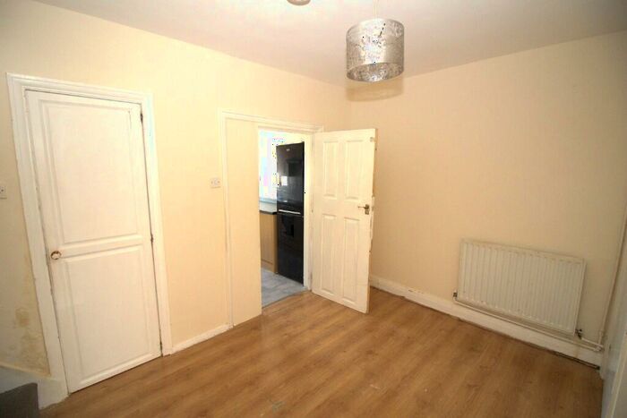 3 Bedroom Terraced House For Sale In Third Avenue, Dagenham, London, RM10