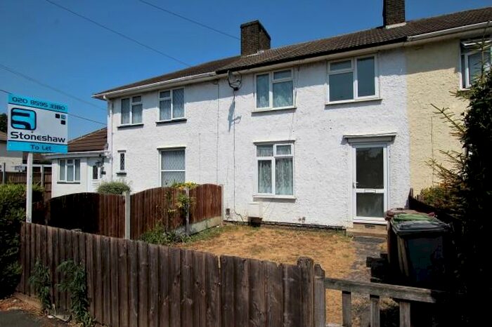 3 Bedroom Terraced House To Rent In Bromhall Road, Dagenham, London, RM9