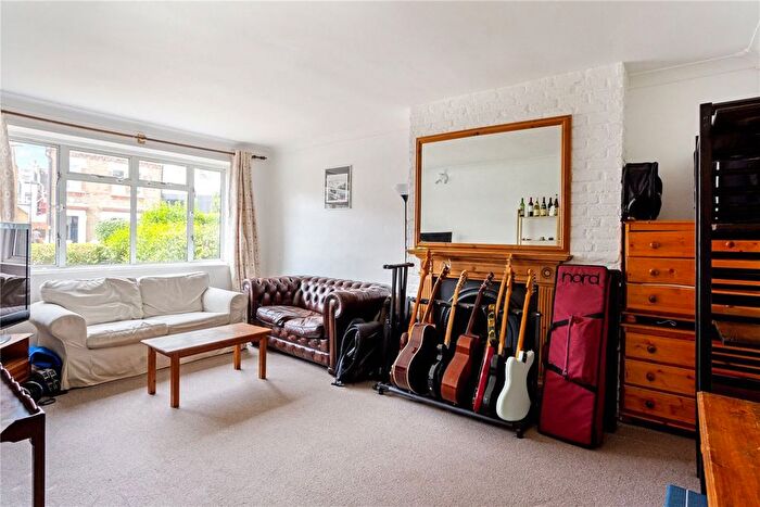 4 Bedroom Property To Rent In Pearscroft Road, London, SW6