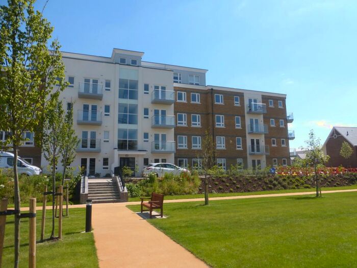2 Bedroom Apartment To Rent In Heathland Court, Grebe Way, Maidenhead, SL6