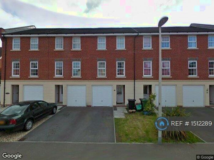 3 Bedroom Terraced House To Rent In Martingale Chase, Newbury, RG14