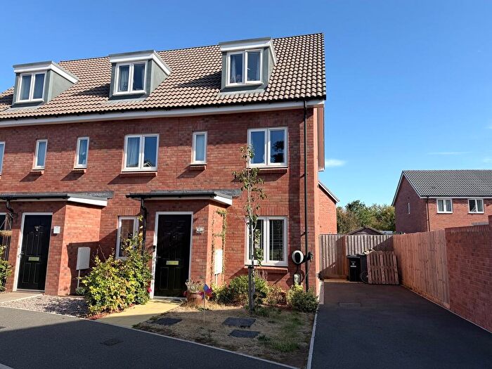 3 Bedroom End Of Terrace House For Sale In Pear Close, Cranbrook, EX5