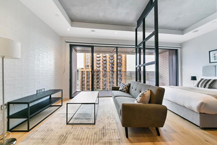 Apartment To Rent In Corson House, London City Island, London, E14