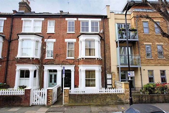 2 Bedroom Flat To Rent In Beaumont Road, London, W4