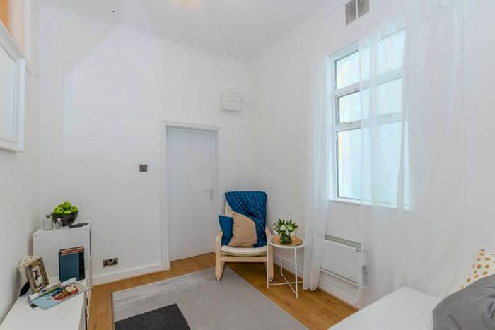 1 Bedroom Flat To Rent In Station Road, Hendon, NW4