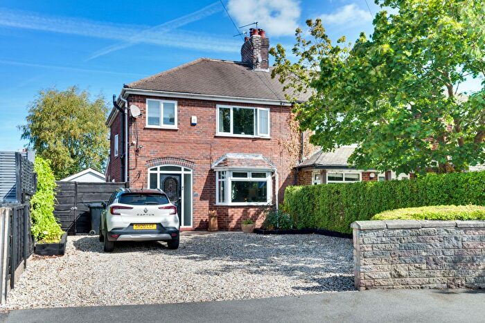 3 Bedroom Semi-Detached House For Sale In Boundary Lane, Mossley, CW12