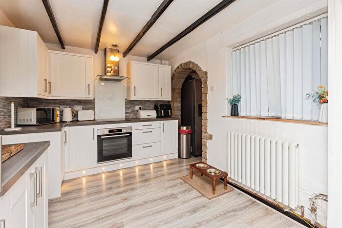 3 Bedroom Terraced House For Sale In Nunlea Royd, Halifax, HX3