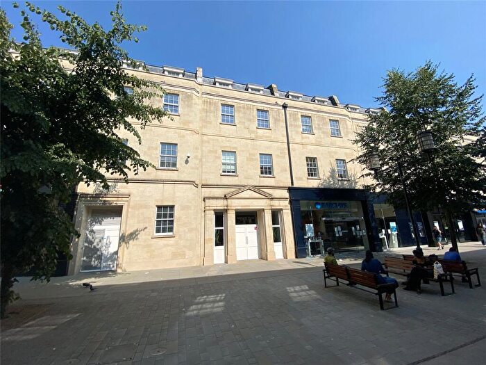 2 Bedroom Apartment To Rent In Southgate Street, Bath, Somerset, BA1