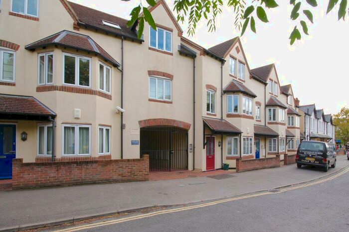 1 Bedroom Apartment To Rent In Saxon Court, Oxford, OX3