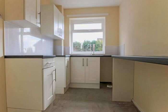 2 Bedroom Flat To Rent In Lichfield Road, Shelfield, Walsall WS4
