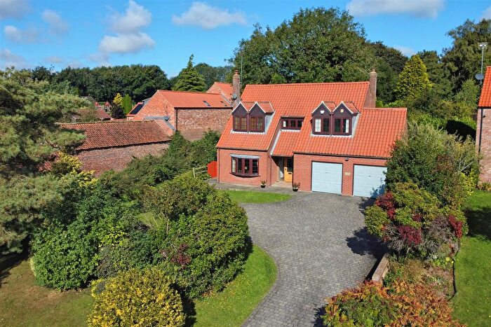 5 Bedroom Detached House For Sale In Main Street, Etton, Beverley, HU17