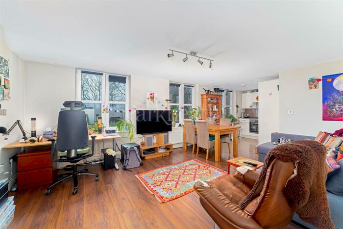 1 Bedroom Flat To Rent In Crescent Road, Crouch Hill, N8