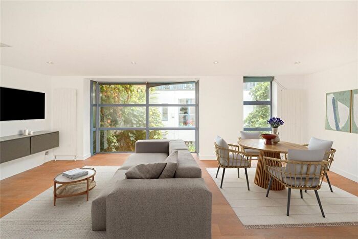 2 Bedroom Mews To Rent In Dunworth Mews, London, W11