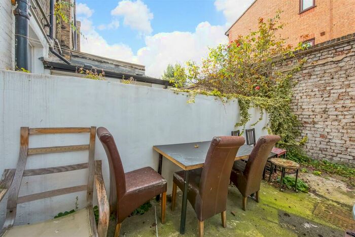 4 Bedroom House To Rent In Henshaw Street, London, SE17