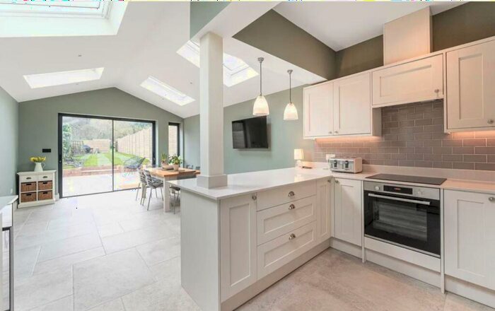 3 Bedroom Semi-Detached House To Rent In Hillview Road, Mill Hill, NW7