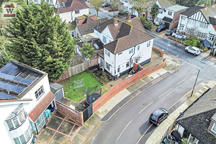 4 Bedroom Semi Detached House For Sale In Ellerman Avenue, Whitton, TW2