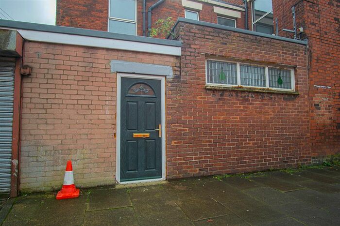 3 Bedroom Flat To Rent In Garstang Road, Fulwood, Preston, PR1