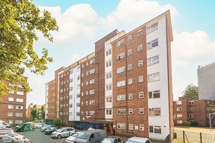 2 Bedroom Flat To Rent In Binfield Road, London, SW4