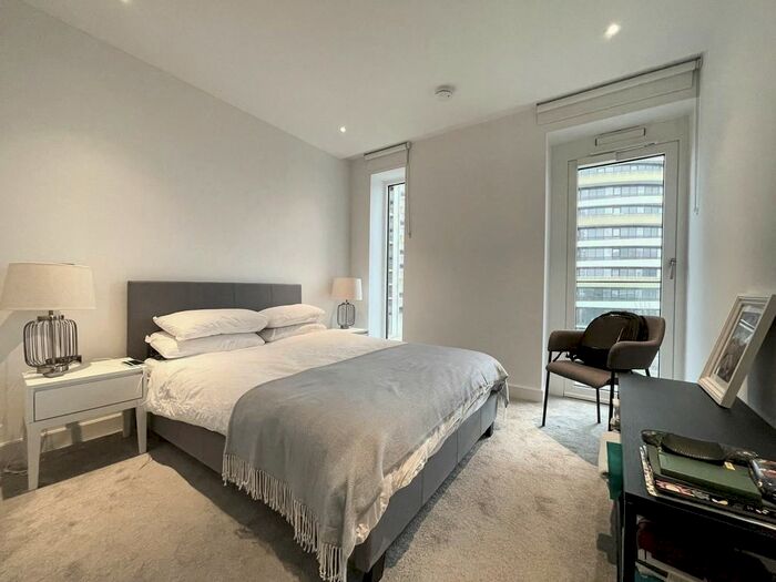 2 Bedroom Flat To Rent In Belvedere Row Apartment, Fountain Park Way, White City, London, W12