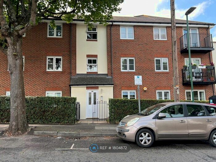 2 Bedroom Flat To Rent In Nightingale Court, Sutton, SM1