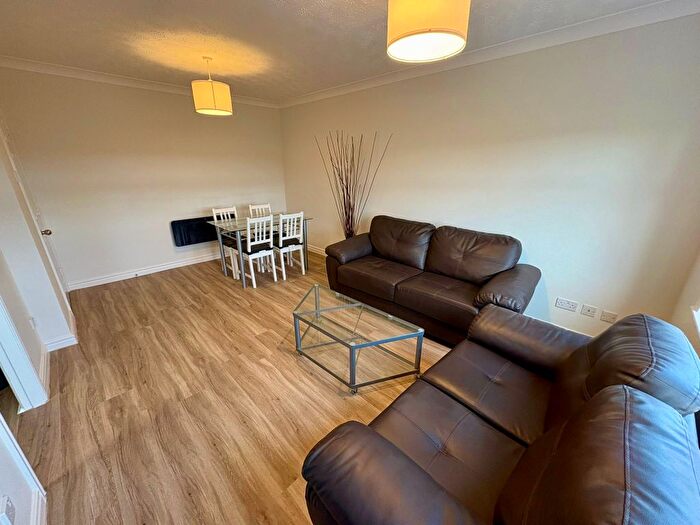 2 Bedroom Property To Rent In The Cricketers, Leeds, LS5